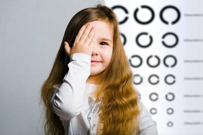 子供の視力検査